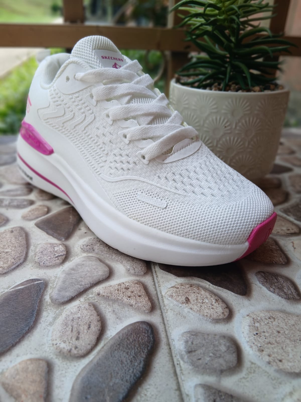 Skechers Max Cushioning Hyper Brust - Imagen 5