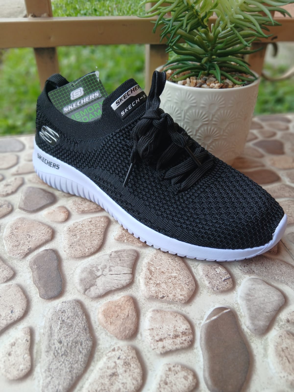 Skechers Ultra Flex Negras - Imagen 4